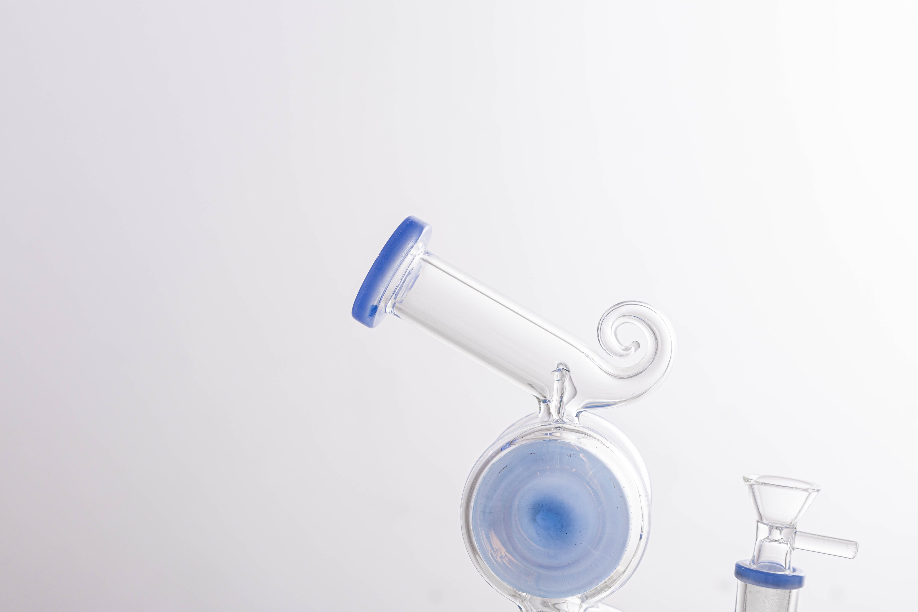 Double Recycler Glass Bong with Percolator – Thick Borosilicate Water Pipe, Unique Blue Accent Hookah for Smooth Smoking Experience